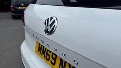 2020 (69) VOLKSWAGEN TOUAREG 3.0 V6 TDI 4Motion 231 R-Line 5dr Tip Auto 5533868