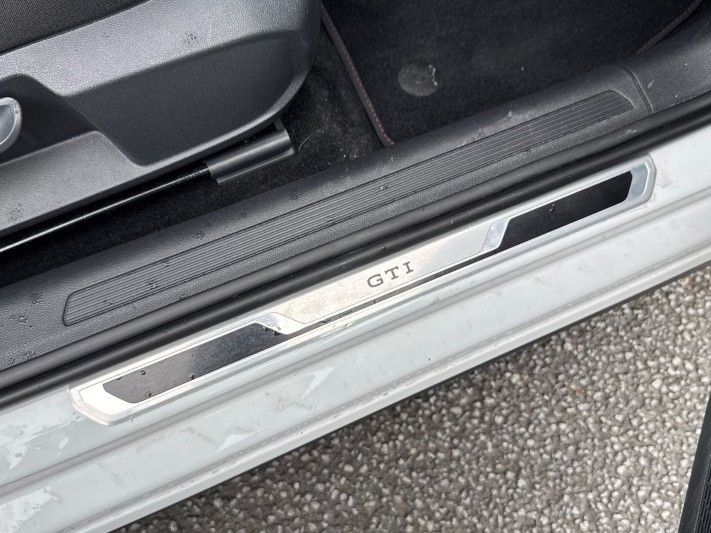 2025 (75) VOLKSWAGEN POLO 2.0 TSI GTI 5dr DSG 5524500