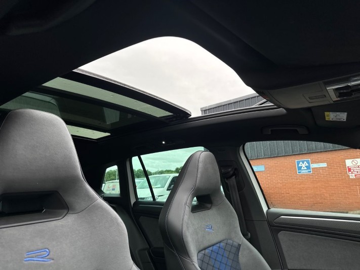 2022 (22) VOLKSWAGEN TIGUAN 2.0 TSI 320 4Motion R 5dr DSG 5524573
