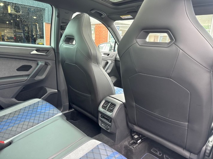 2022 (22) VOLKSWAGEN TIGUAN 2.0 TSI 320 4Motion R 5dr DSG 5524567