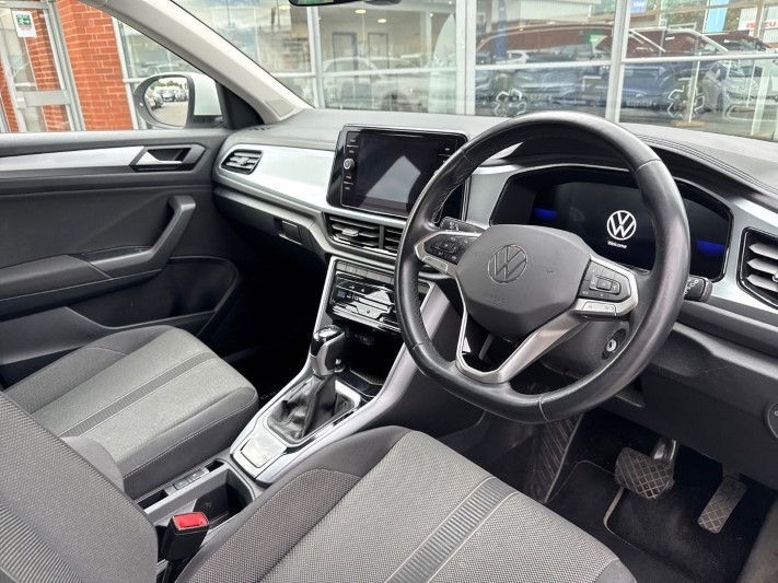 2023 (23) VOLKSWAGEN T-ROC 1.5 TSI Life 5dr DSG 5521606