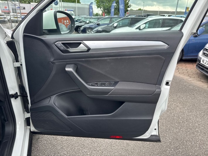 2023 (23) VOLKSWAGEN T-ROC 1.5 TSI Life 5dr DSG 5521607