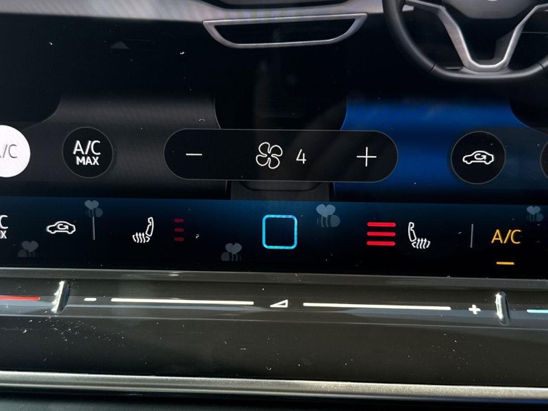 2026 (26) VOLKSWAGEN ID.4 210kW Match Pro 77kWh 5dr Auto 5570824