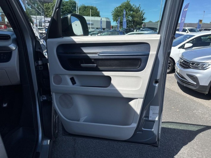 2024 (24) VOLKSWAGEN ID. BUZZ 150kW Style Pro 77kWh 5dr Auto 5546433
