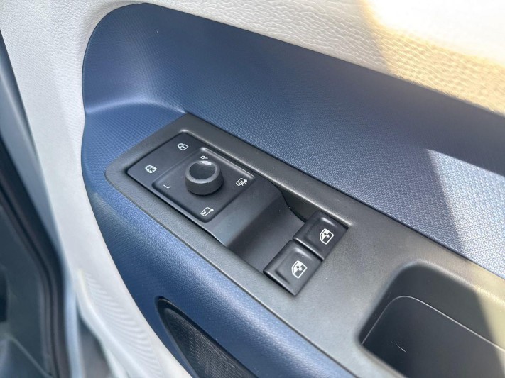 2024 (24) VOLKSWAGEN ID. BUZZ 150kW Style Pro 77kWh 5dr Auto 5546435