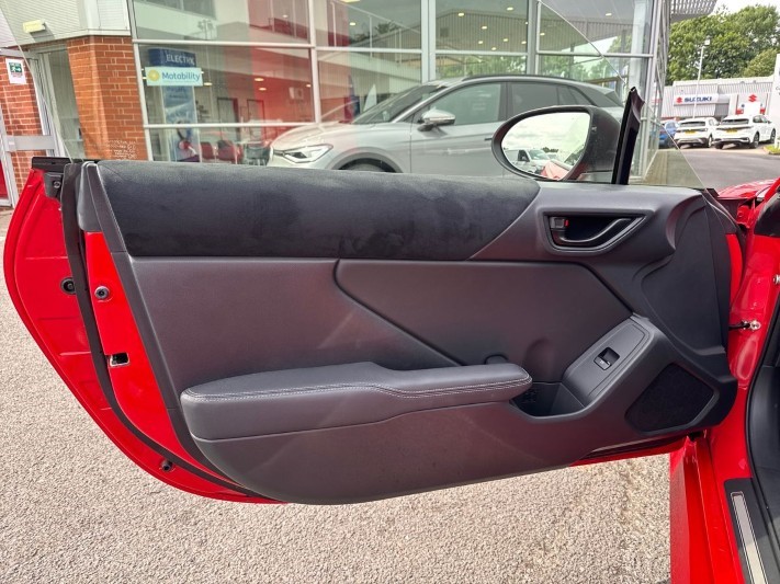 2023 (73) TOYOTA GR86 2.4 D-4S 2dr Auto 5511161