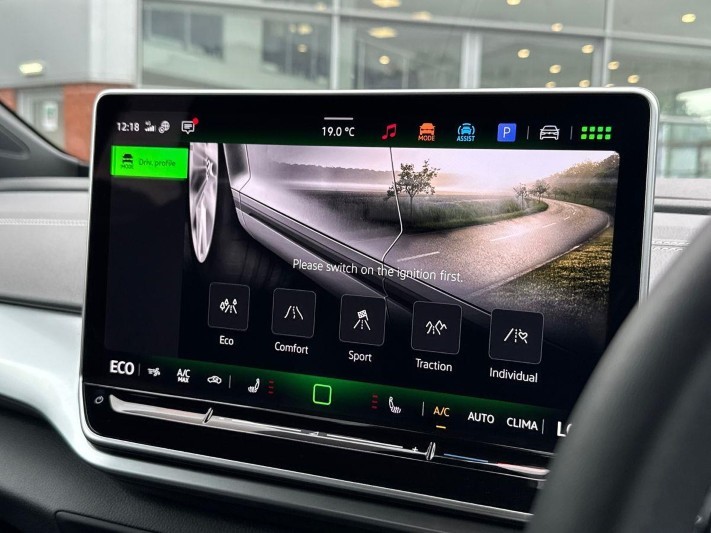2026 (26) VOLKSWAGEN ID.4 210kW 4MOTION Match Pro 77kWh 5dr Auto 5680139
