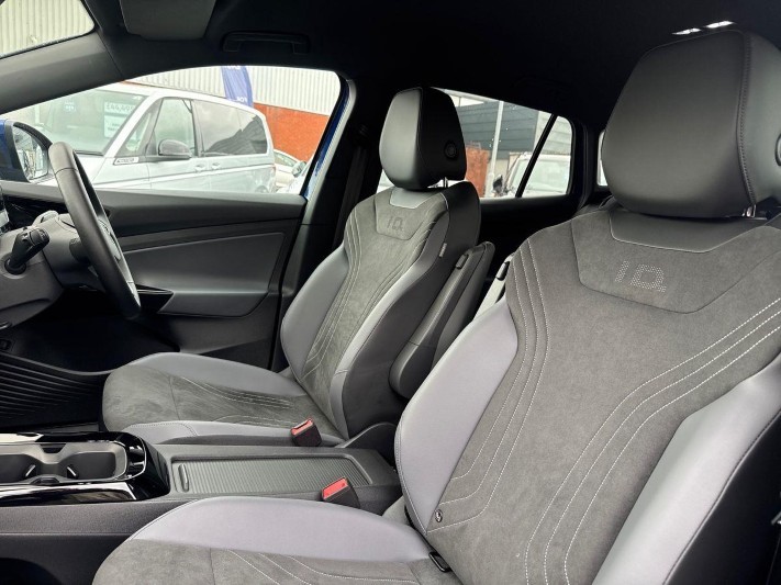 2026 (26) VOLKSWAGEN ID.4 210kW 4MOTION Match Pro 77kWh 5dr Auto 5680145
