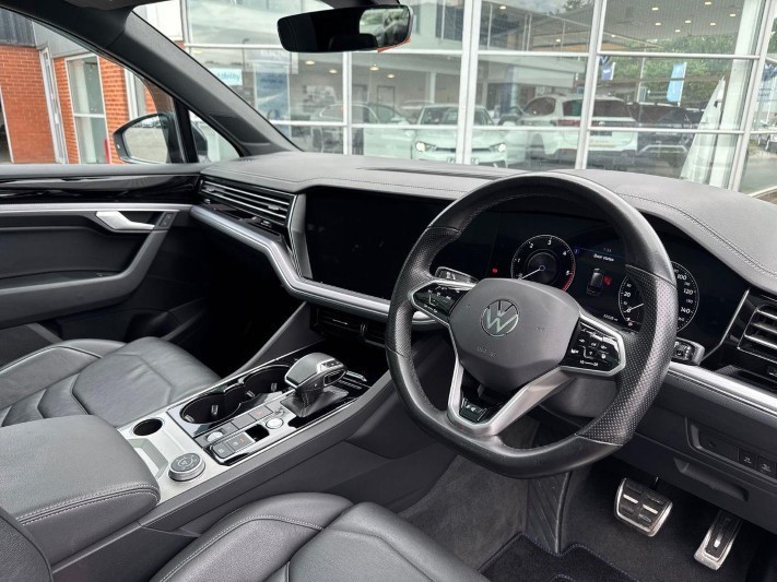 2021 (21) VOLKSWAGEN TOUAREG 3.0 V6 TDI 4Motion 231 R-Line Tech 5dr Tip Auto 5533905
