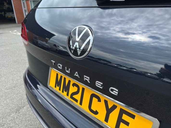 2021 (21) VOLKSWAGEN TOUAREG 3.0 V6 TDI 4Motion 231 R-Line Tech 5dr Tip Auto 5533940