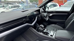 2021 (21) VOLKSWAGEN TOUAREG 3.0 V6 TDI 4Motion 231 R-Line Tech 5dr Tip Auto 1
