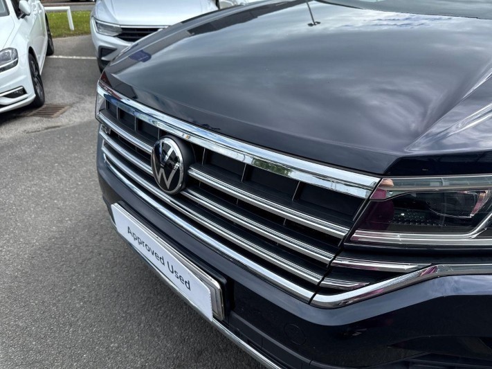 2021 (21) VOLKSWAGEN TOUAREG 3.0 V6 TDI 4Motion 231 R-Line Tech 5dr Tip Auto 5533936