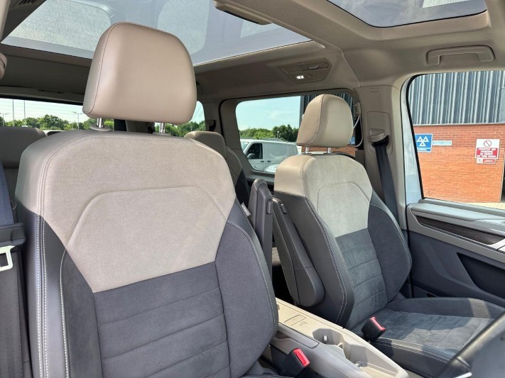 2024 (74) VOLKSWAGEN MULTIVAN 1.4 TSI eHybrid Style 5dr LWB DSG 5538009