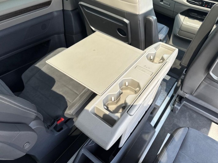 2024 (74) VOLKSWAGEN MULTIVAN 1.4 TSI eHybrid Style 5dr LWB DSG 5538056