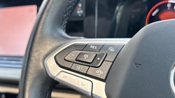 2024 (74) VOLKSWAGEN MULTIVAN 1.4 TSI eHybrid Style 5dr LWB DSG 5538011