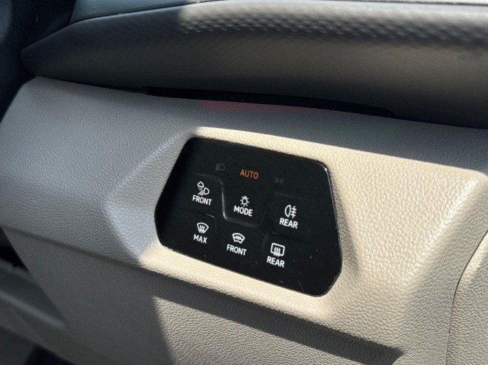 2024 (74) VOLKSWAGEN MULTIVAN 1.4 TSI eHybrid Style 5dr LWB DSG 5538059