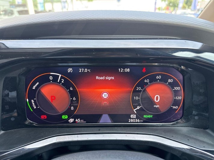 2024 (74) VOLKSWAGEN MULTIVAN 1.4 TSI eHybrid Style 5dr LWB DSG 5538013
