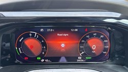2024 (74) VOLKSWAGEN MULTIVAN 1.4 TSI eHybrid Style 5dr LWB DSG 5538013