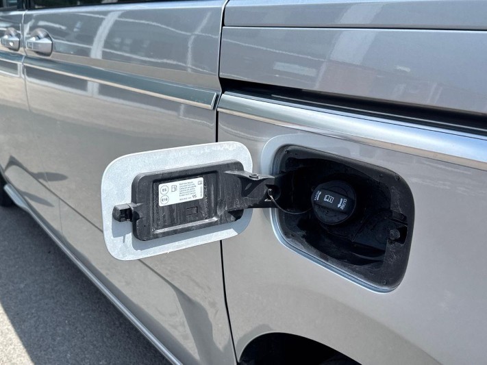 2024 (74) VOLKSWAGEN MULTIVAN 1.4 TSI eHybrid Style 5dr LWB DSG 5538044