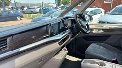 2024 (74) VOLKSWAGEN MULTIVAN 1.4 TSI eHybrid Style 5dr LWB DSG 5538027