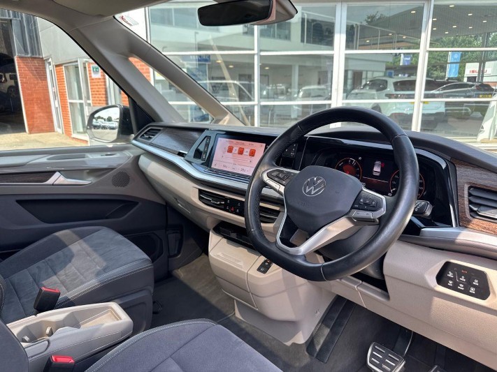 2024 (74) VOLKSWAGEN MULTIVAN 1.4 TSI eHybrid Style 5dr LWB DSG 5538003