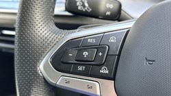 2025 (25) VOLKSWAGEN GOLF 1.5 eTSI 150 R-Line 5dr DSG 5570610