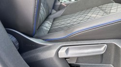 2025 (25) VOLKSWAGEN GOLF 1.5 eTSI 150 R-Line 5dr DSG 5570606