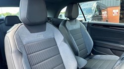 2023 (23) VOLKSWAGEN T-ROC 1.5 TSI R-Line 2dr 5544034