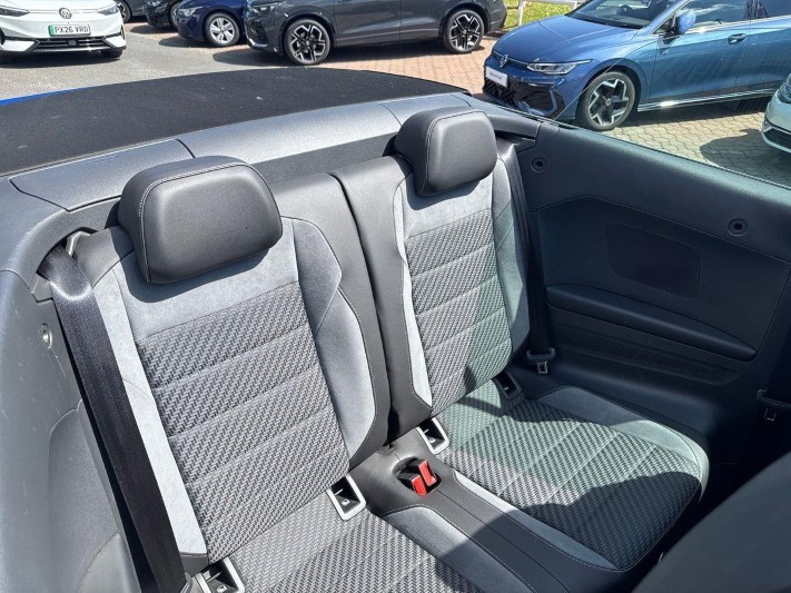 2023 (23) VOLKSWAGEN T-ROC 1.5 TSI R-Line 2dr 5544086
