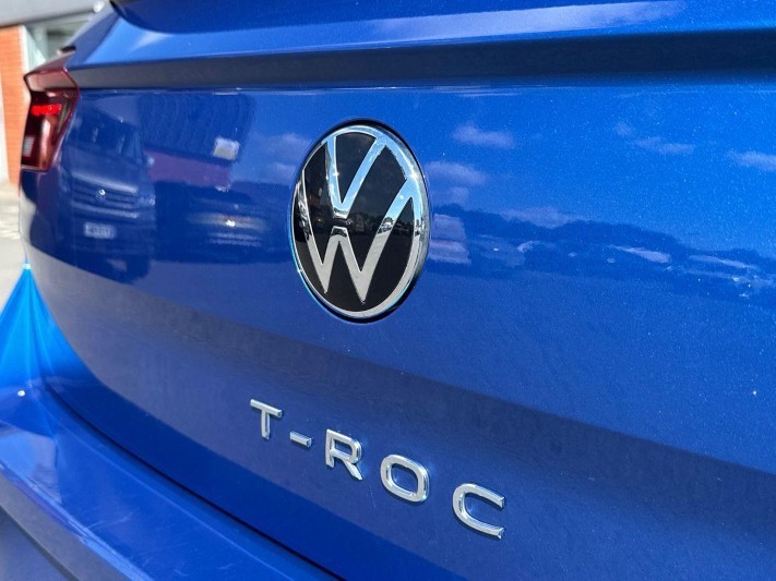 2023 (23) VOLKSWAGEN T-ROC 1.5 TSI R-Line 2dr 5544063