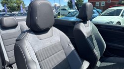 2023 (23) VOLKSWAGEN T-ROC 1.5 TSI R-Line 2dr 5544088