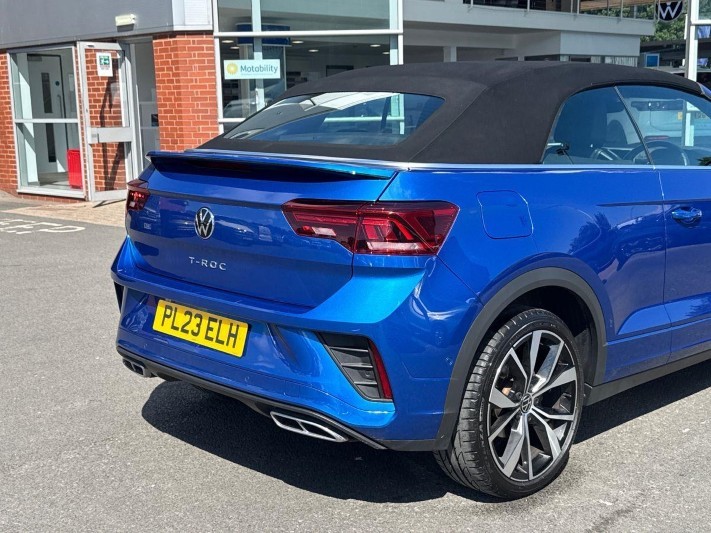 2023 (23) VOLKSWAGEN T-ROC 1.5 TSI R-Line 2dr 5544062