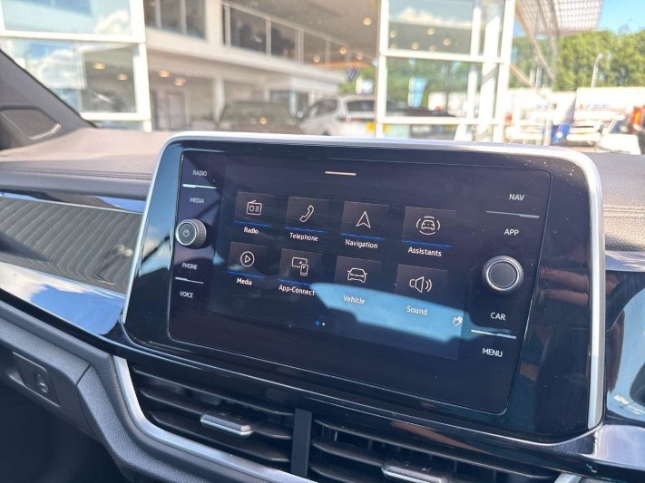 2023 (23) VOLKSWAGEN T-ROC 1.5 TSI R-Line 2dr 5544040