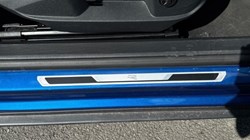 2023 (23) VOLKSWAGEN T-ROC 1.5 TSI R-Line 2dr 5544076