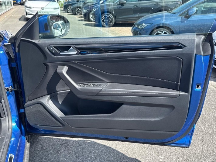 2023 (23) VOLKSWAGEN T-ROC 1.5 TSI R-Line 2dr 5544075