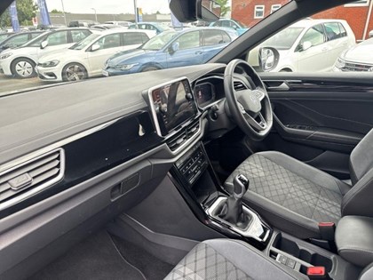 2023 (73) VOLKSWAGEN T-ROC 1.5 TSI R-Line 5dr