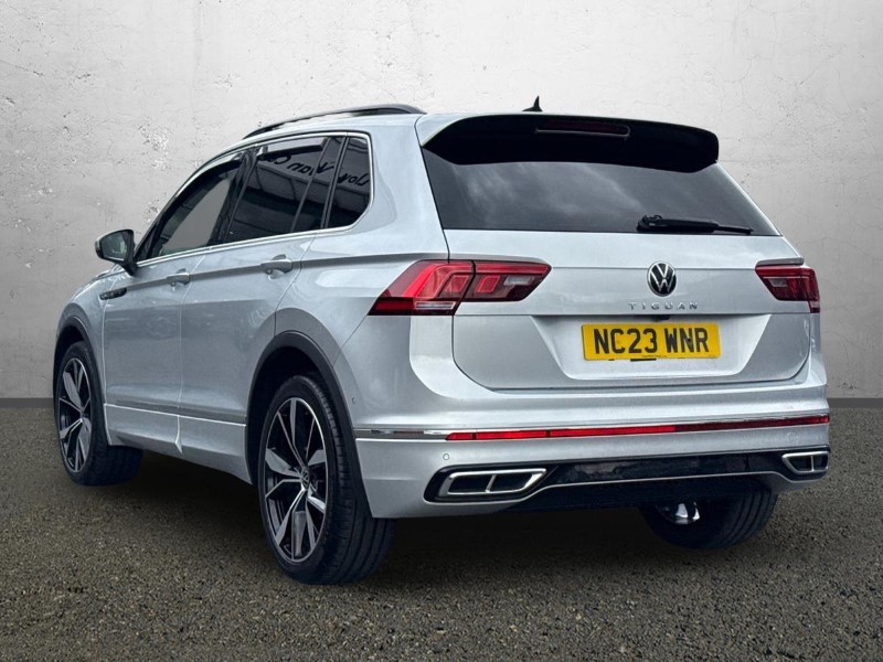 2023 (23) VOLKSWAGEN TIGUAN 1.5 TSI 150 R-Line 5dr DSG 5715888
