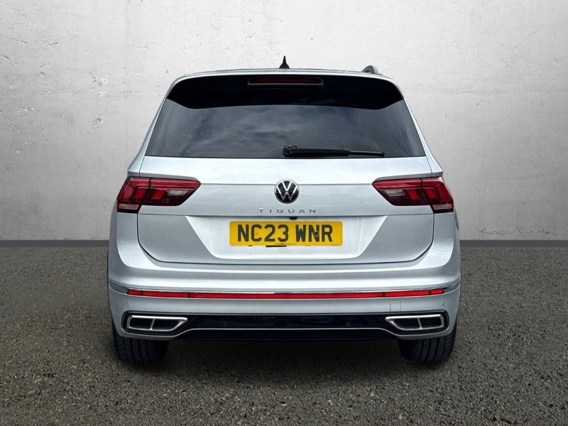 2023 (23) VOLKSWAGEN TIGUAN 1.5 TSI 150 R-Line 5dr DSG 5715894