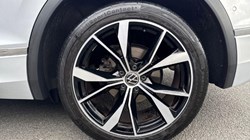 2023 (23) VOLKSWAGEN TIGUAN 1.5 TSI 150 R-Line 5dr DSG 5715890