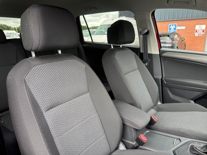 2021 (21) VOLKSWAGEN TIGUAN ALLSPACE 2.0 TDI Match 5dr DSG 5565386