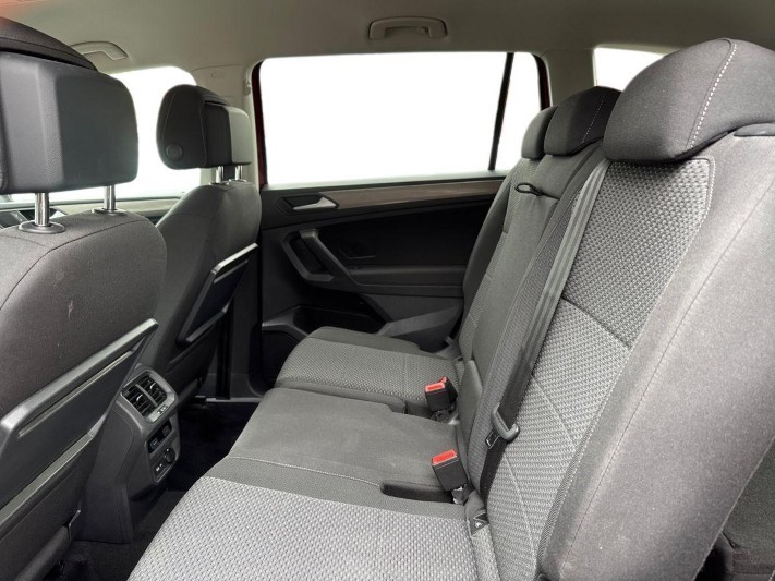 2021 (21) VOLKSWAGEN TIGUAN ALLSPACE 2.0 TDI Match 5dr DSG 5565382