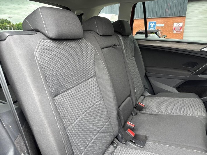 2021 (21) VOLKSWAGEN TIGUAN ALLSPACE 2.0 TDI Match 5dr DSG 5565409