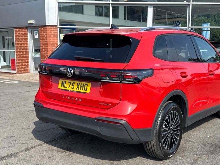 2025 (75) VOLKSWAGEN TIGUAN 1.5 TSI eHybrid Match 5dr DSG 5551512
