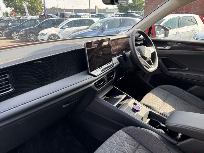 2025 (75) VOLKSWAGEN TIGUAN 1.5 TSI eHybrid Match 5dr DSG 1