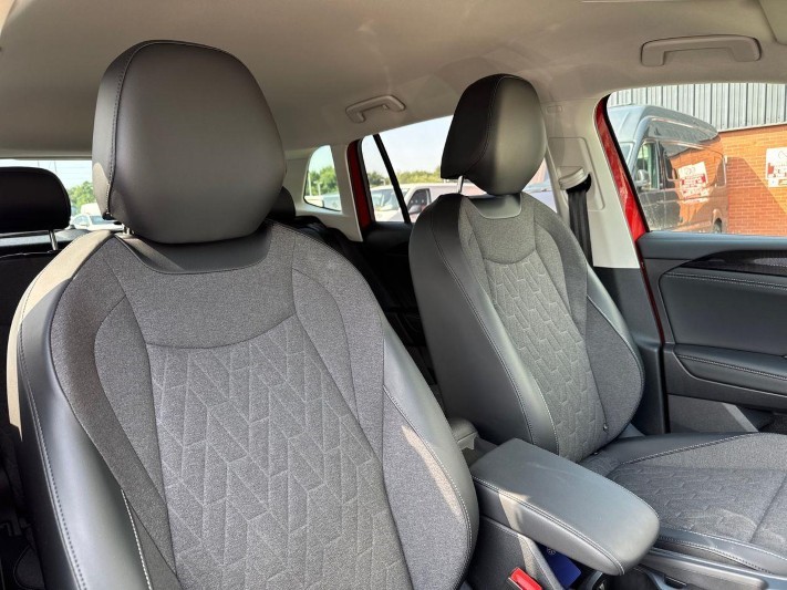 2025 (75) VOLKSWAGEN TIGUAN 1.5 TSI eHybrid Match 5dr DSG 5551476