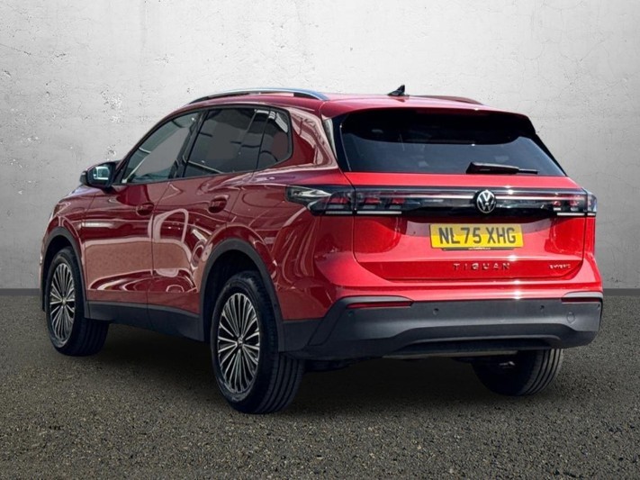 2025 (75) VOLKSWAGEN TIGUAN 1.5 TSI eHybrid Match 5dr DSG 5551468