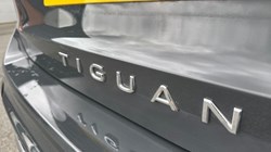 2025 (75) VOLKSWAGEN TIGUAN 1.5 eTSI 150 R-Line 5dr DSG 5565127