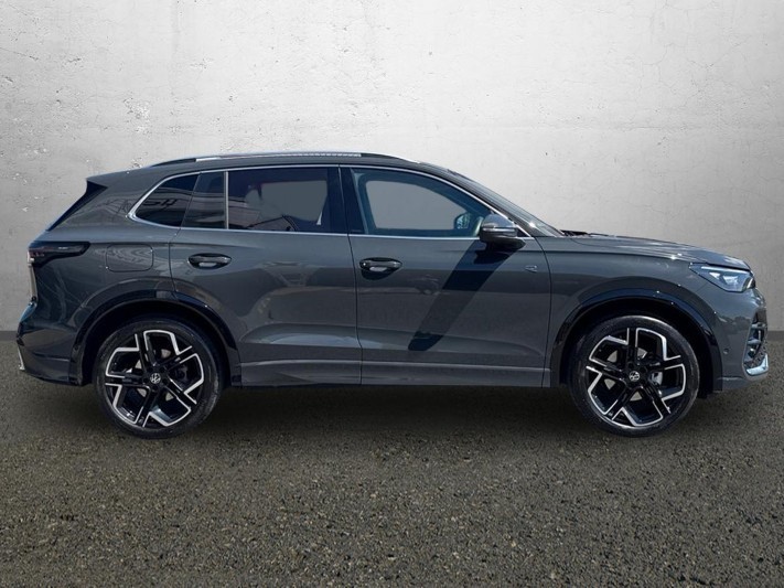 2025 (75) VOLKSWAGEN TIGUAN 1.5 eTSI 150 R-Line 5dr DSG 5545658