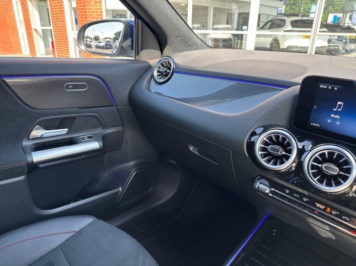 2024 (24) MERCEDES-BENZ GLA 200 AMG Line Executive 5dr Auto 5555691