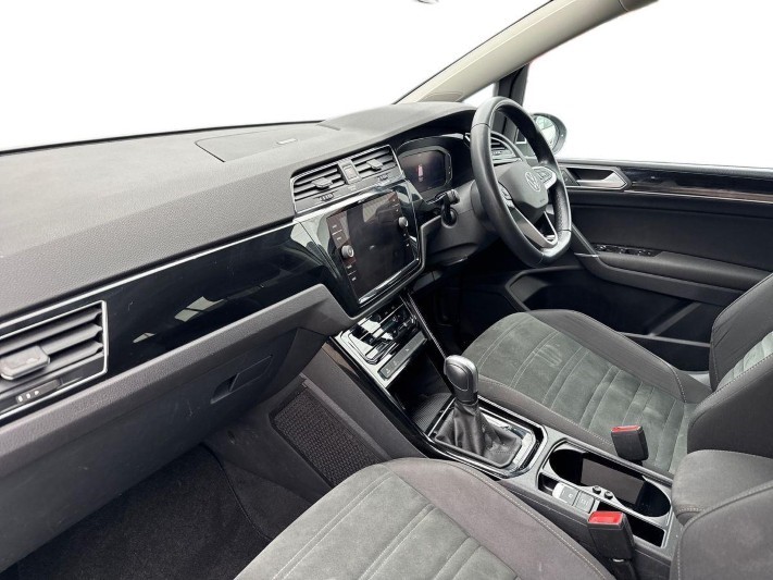 2023 (72) VOLKSWAGEN TOURAN 1.5 TSI EVO SEL 5dr DSG 5564015